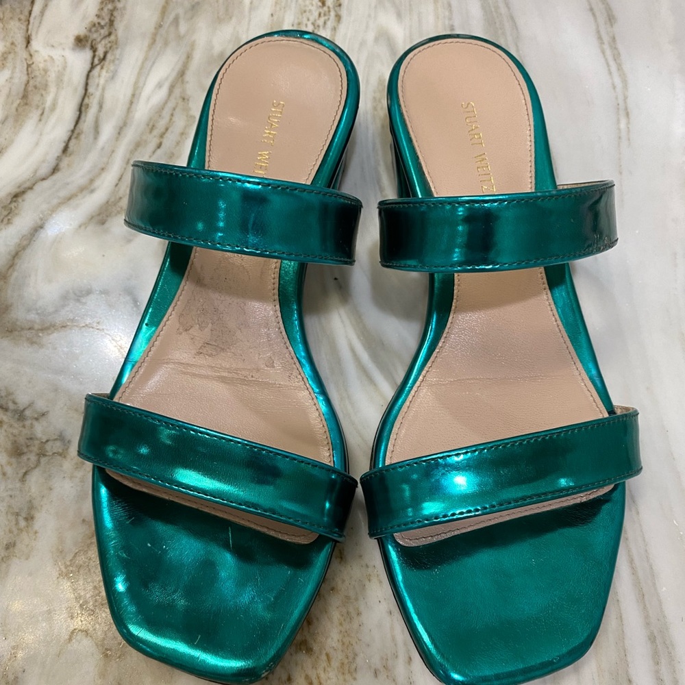 STUART WEITZMAN GREEN SANDALS